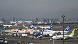 ANA「スターウォーズ」特別塗装機2機の運航継続 | 「旅」の総合予約