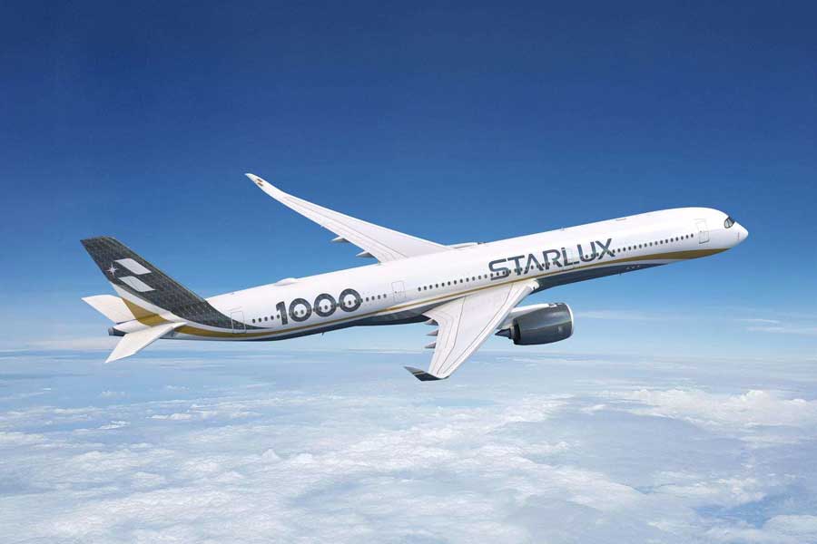 【新品】スターラックス航空　Airbus A350-900 1/200 新品】スターラックス航空 Airbus A350-900 1/200 STARLUX | A350-900